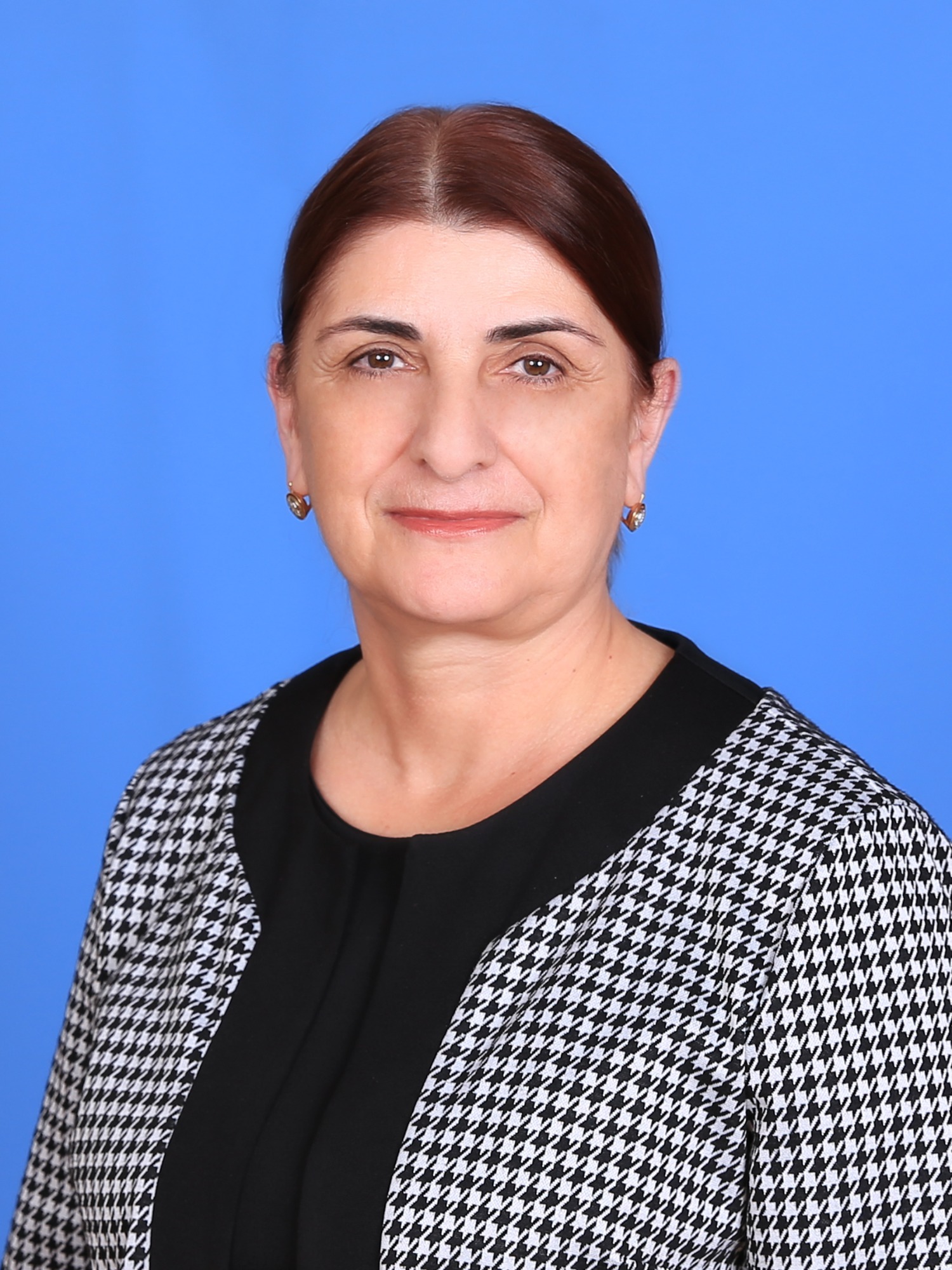 Кахриманова Венера Гасанбековна.
